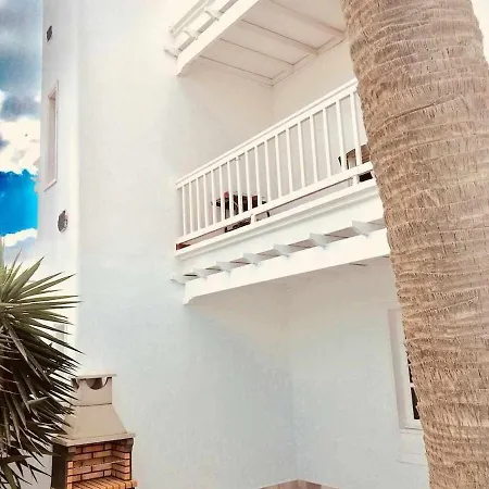 Апартаменты Le Family Palms *